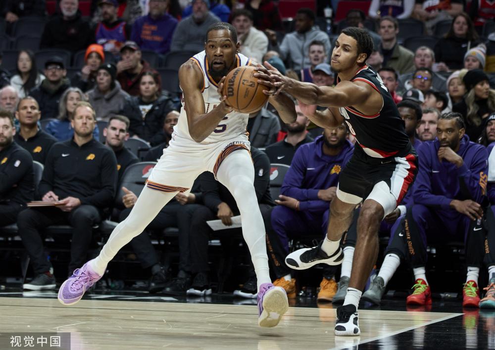 更折射出了 更折射出了